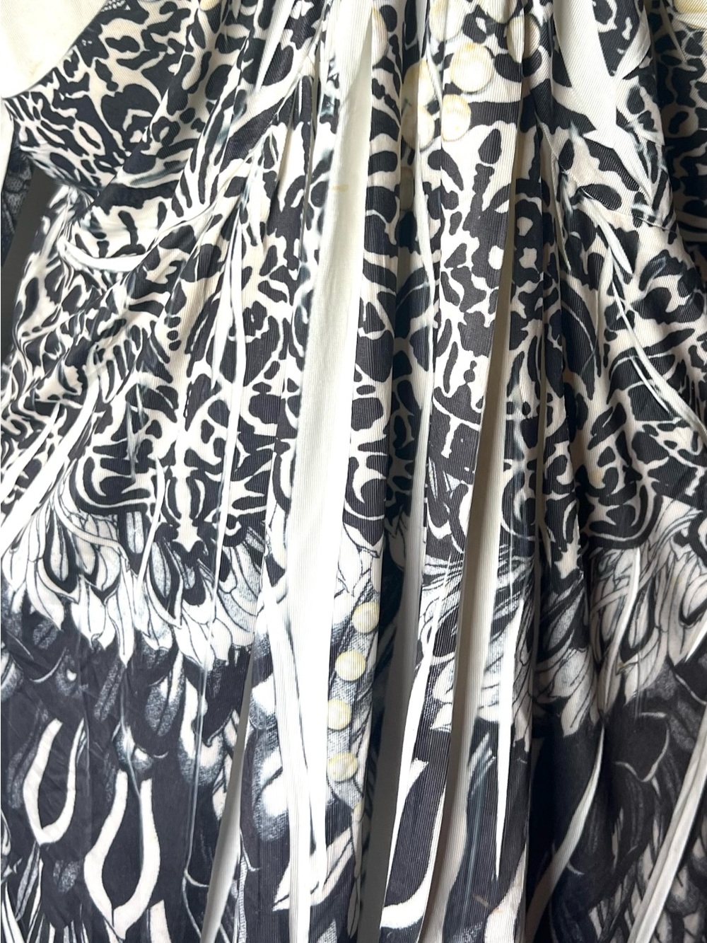 LIVE & LET LIVE Blouse Top Tunic Sublimation Gray Ivory Gold Beaded Embellished - Picture 7 of 10